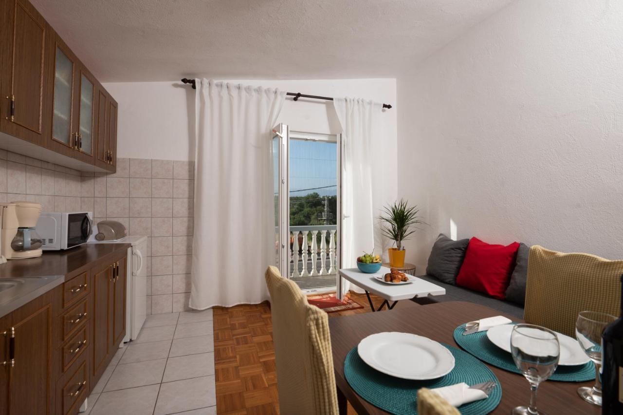 Marina'S Apartments Ražanac Εξωτερικό φωτογραφία