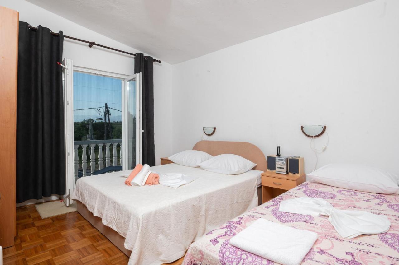 Marina'S Apartments Ražanac Εξωτερικό φωτογραφία