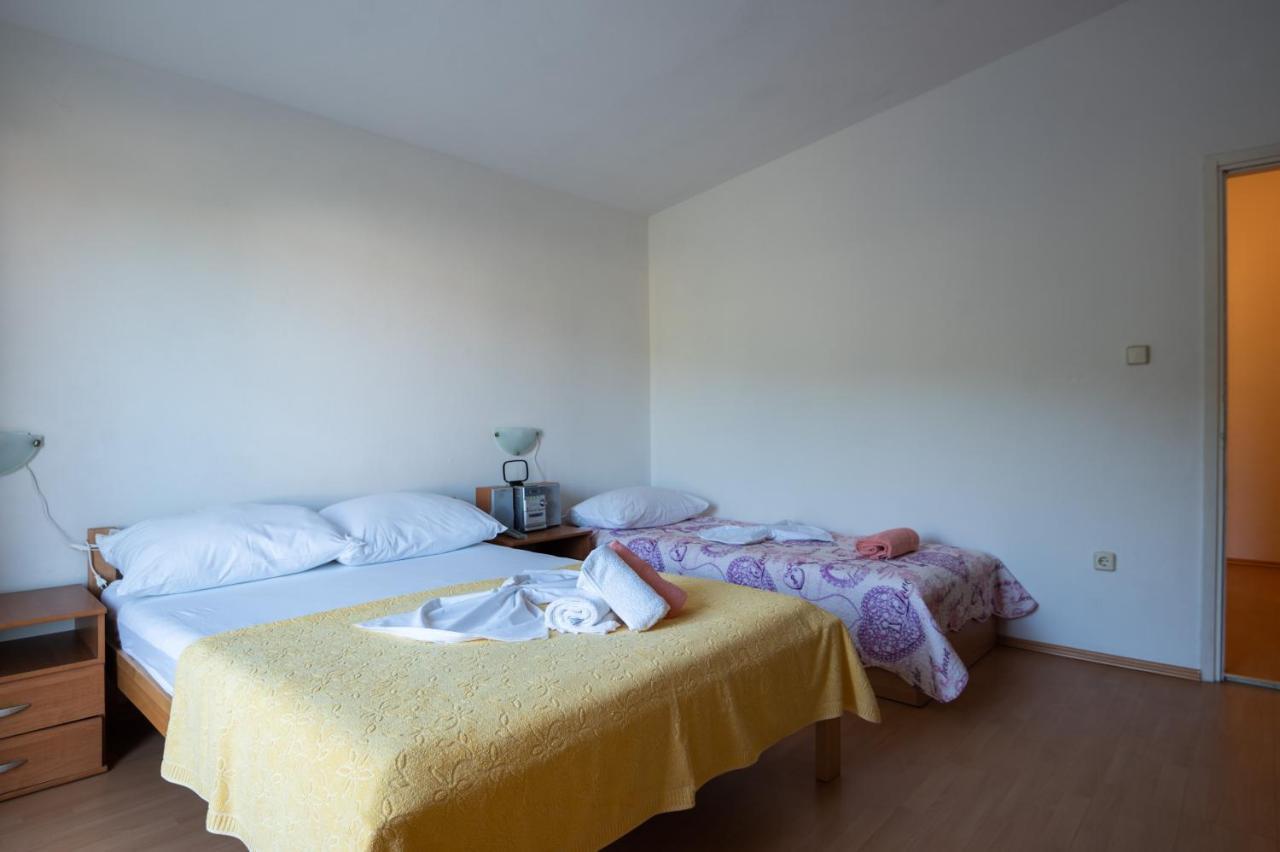 Marina'S Apartments Ražanac Εξωτερικό φωτογραφία