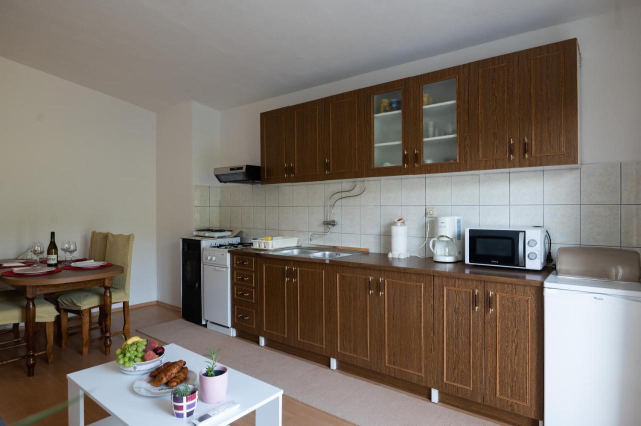 Marina'S Apartments Ražanac Εξωτερικό φωτογραφία