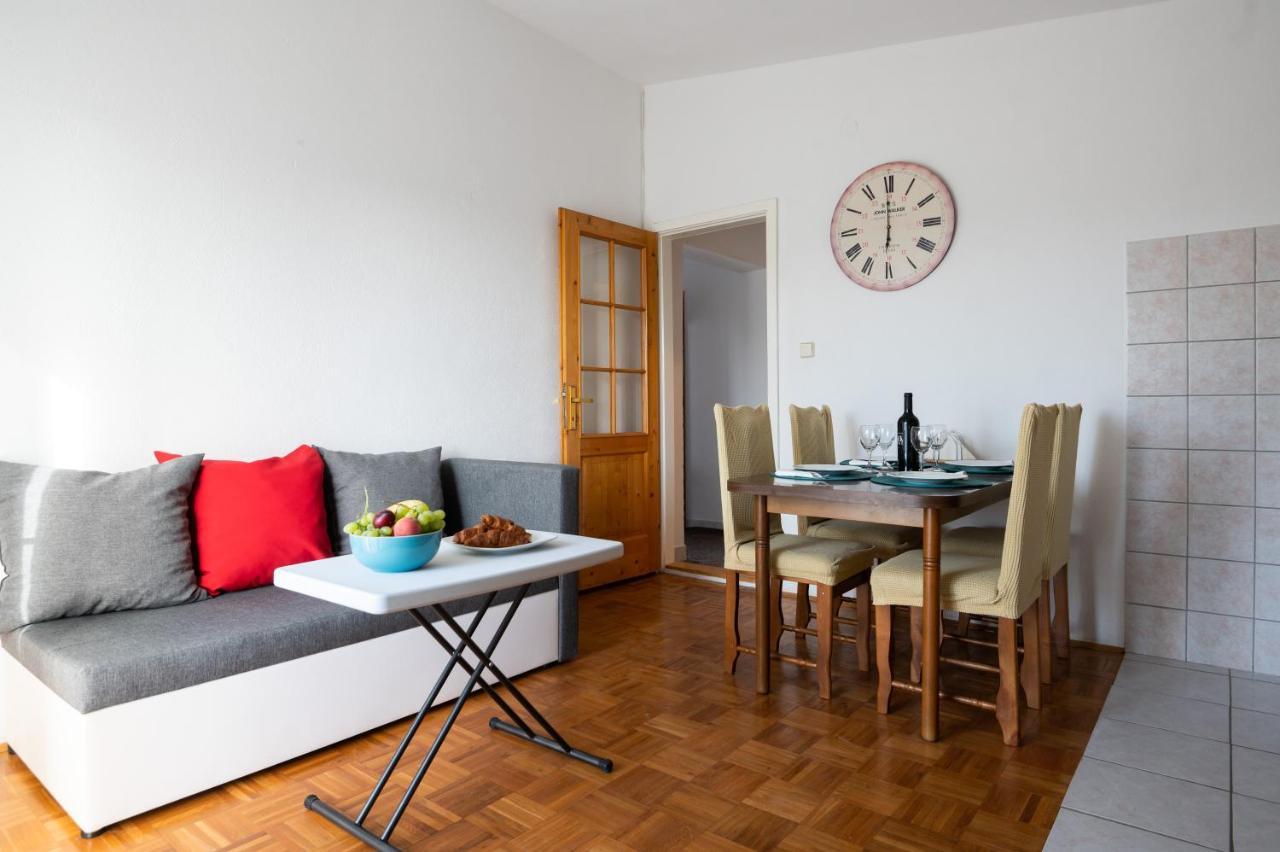 Marina'S Apartments Ražanac Εξωτερικό φωτογραφία