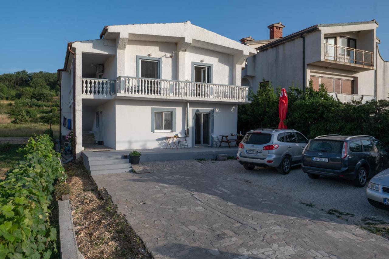 Marina'S Apartments Ražanac Εξωτερικό φωτογραφία