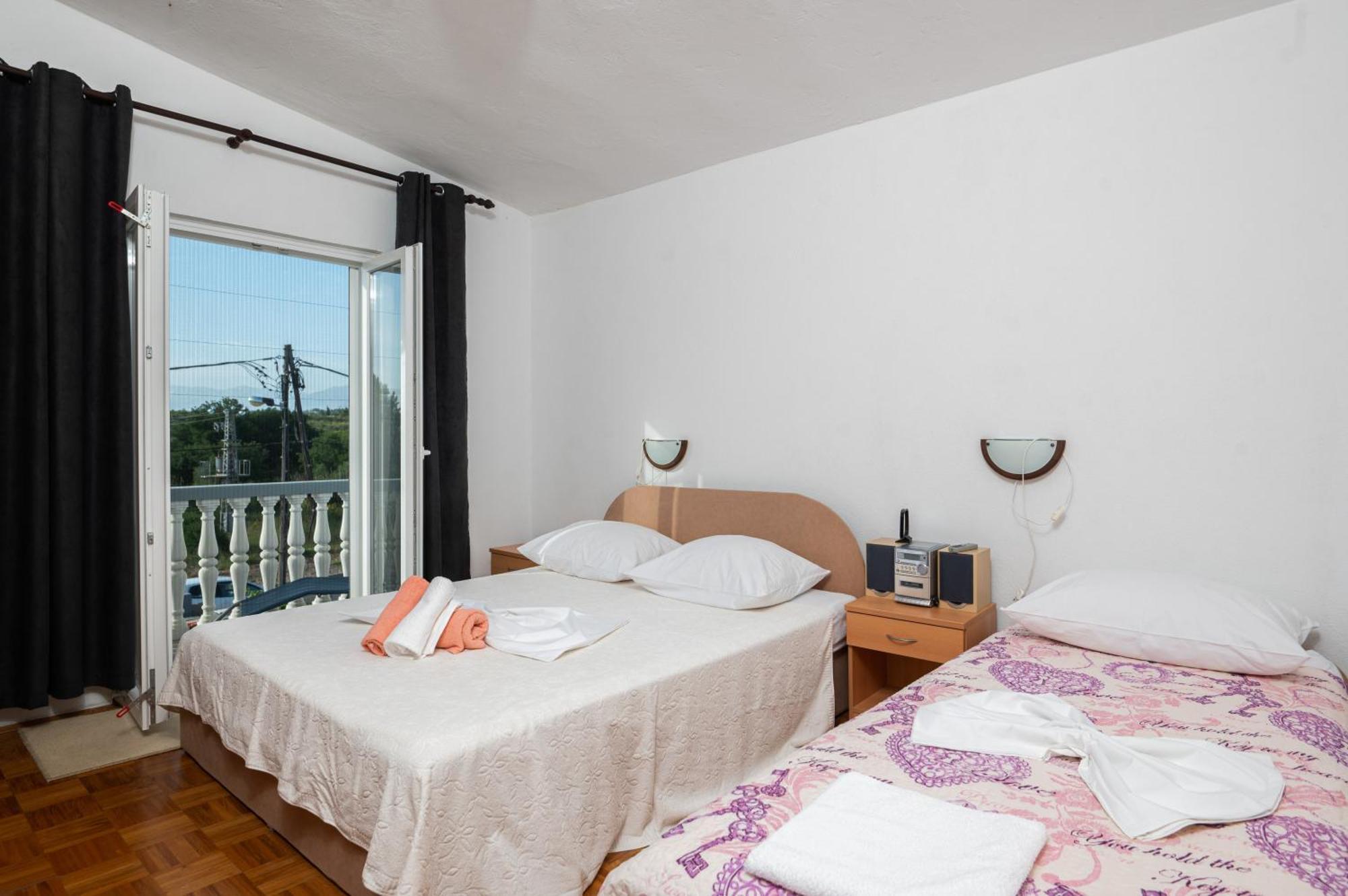 Marina'S Apartments Ražanac Δωμάτιο φωτογραφία
